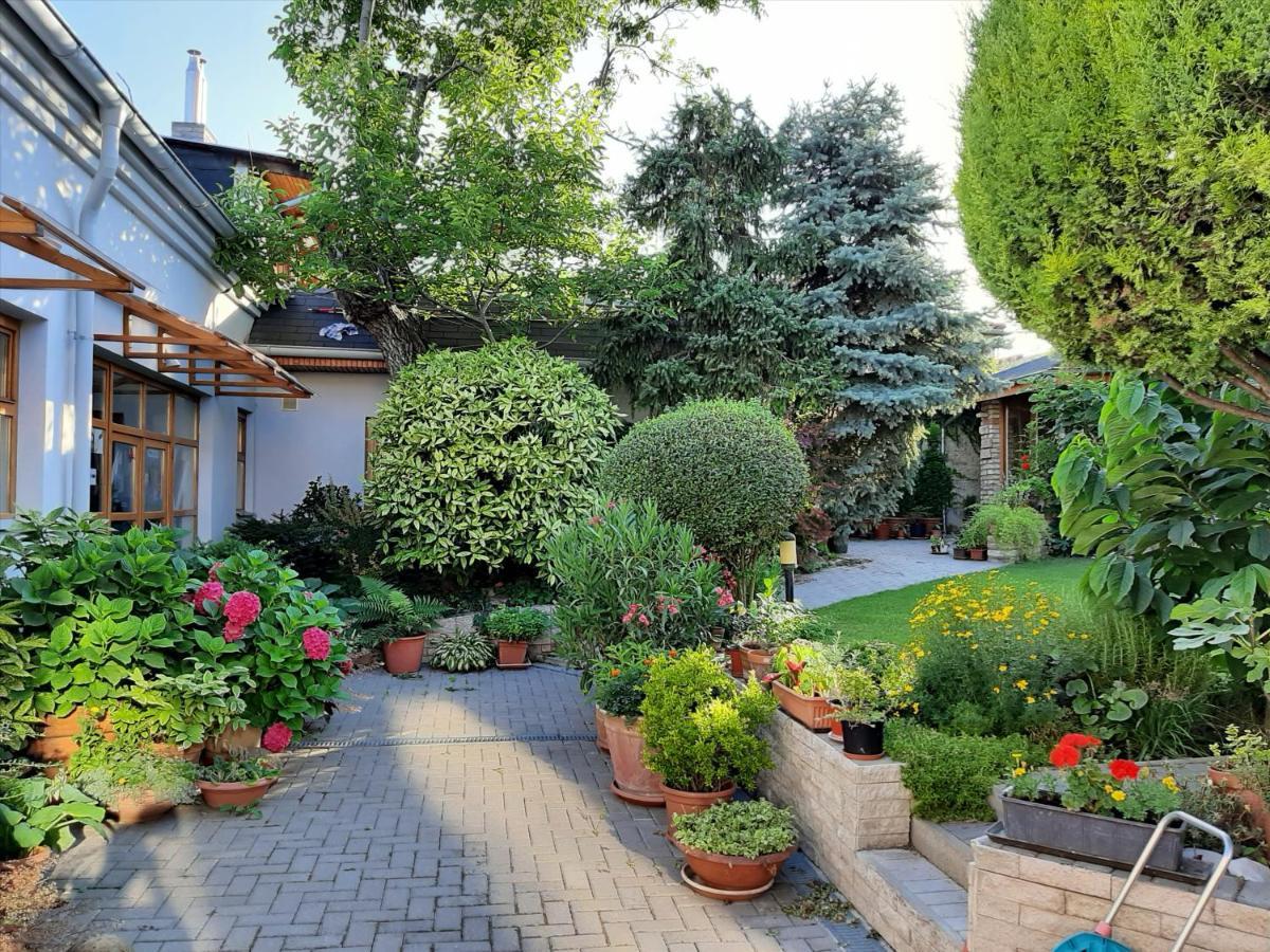 Visual Apartman Комарно Экстерьер фото
