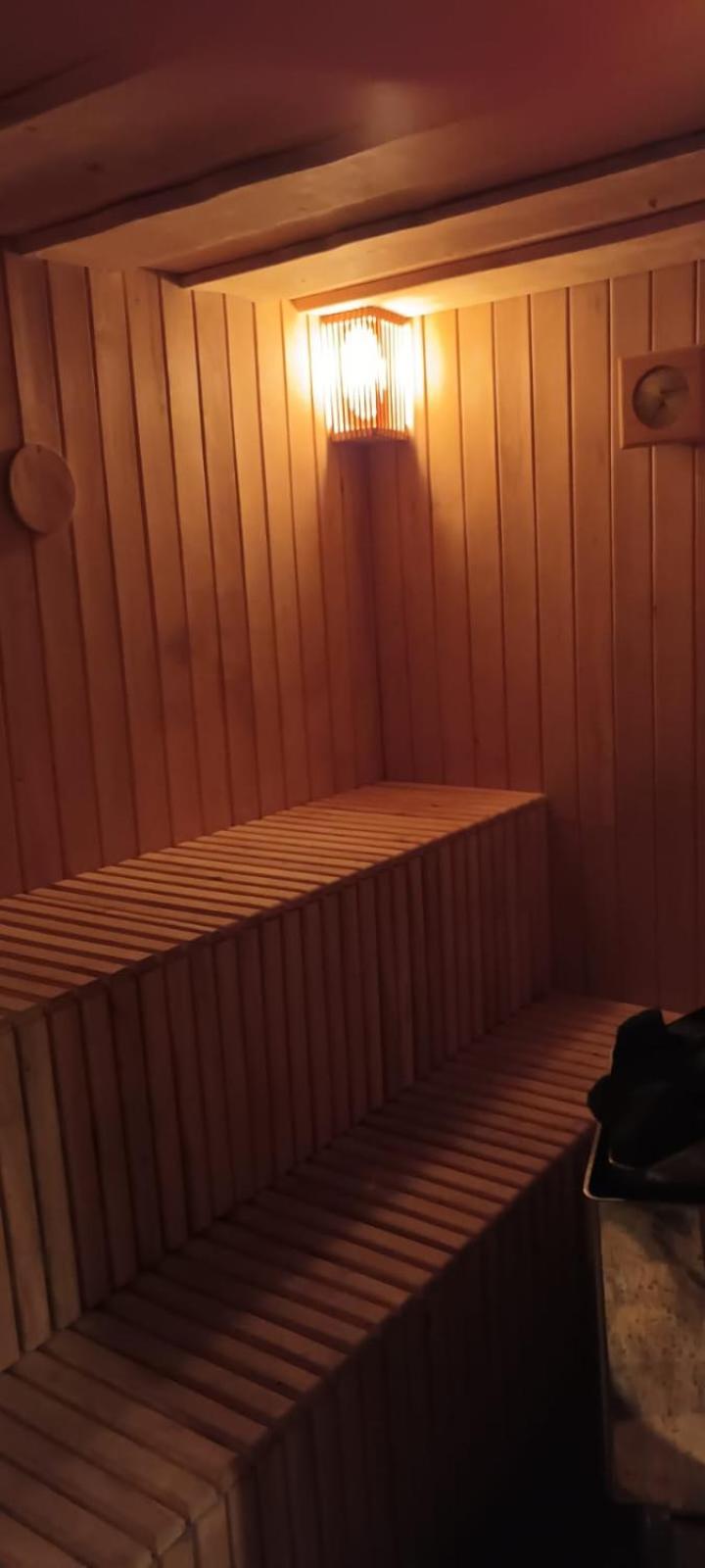 Visual Apartman Комарно Экстерьер фото